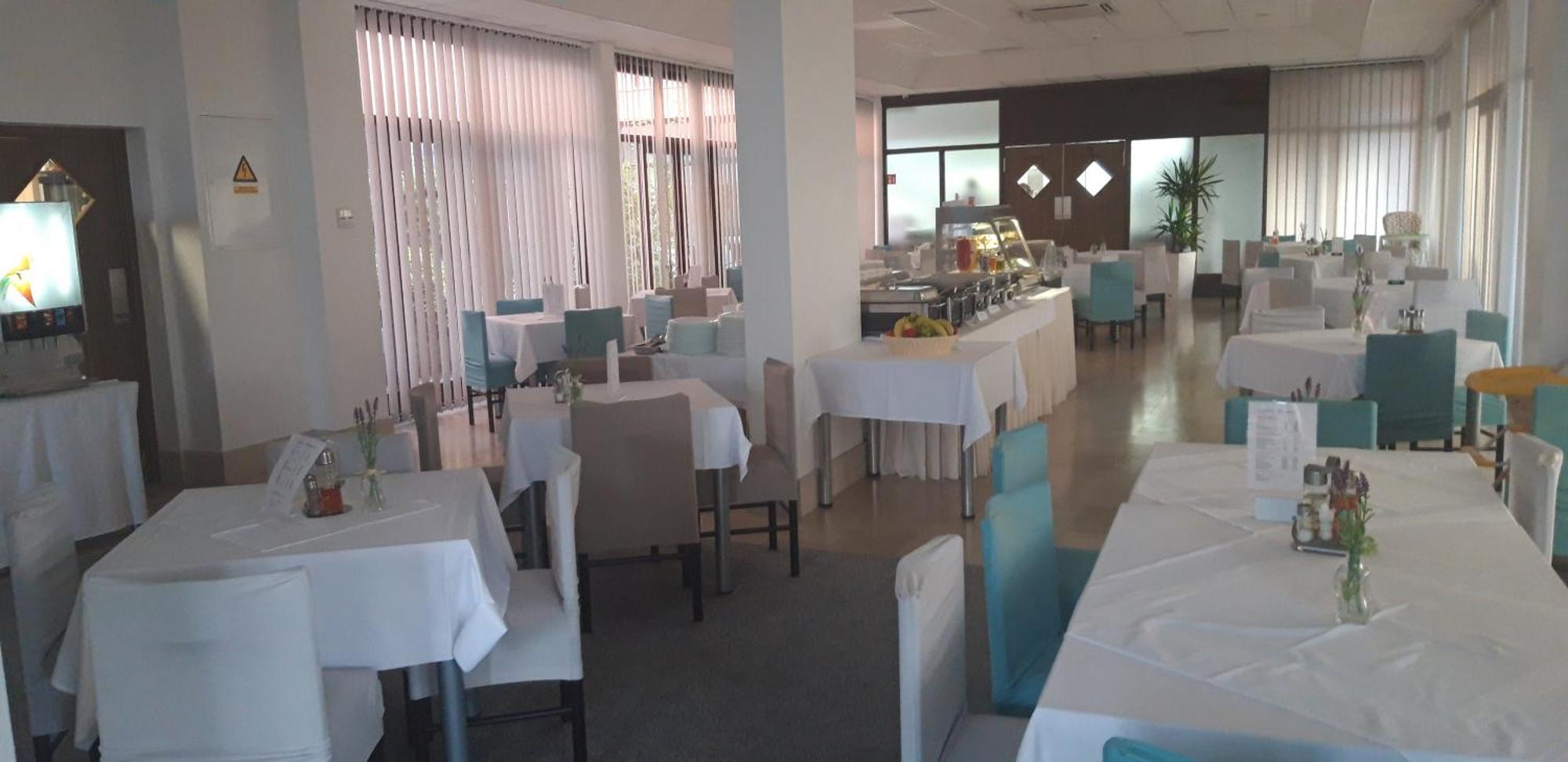 Hotel Albamaris Biograd Na Moru Exterior photo