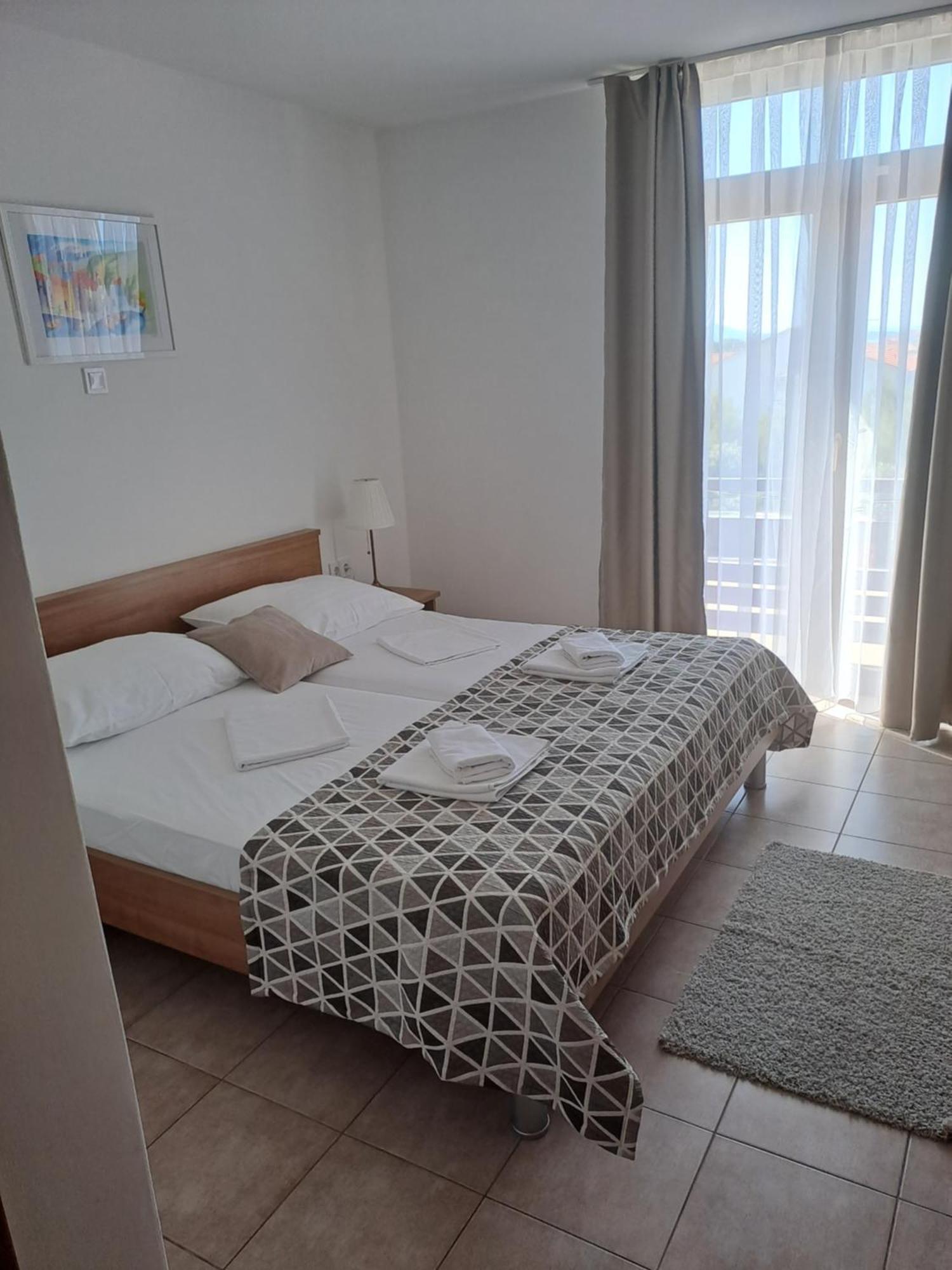 Hotel Albamaris Biograd Na Moru Exterior photo